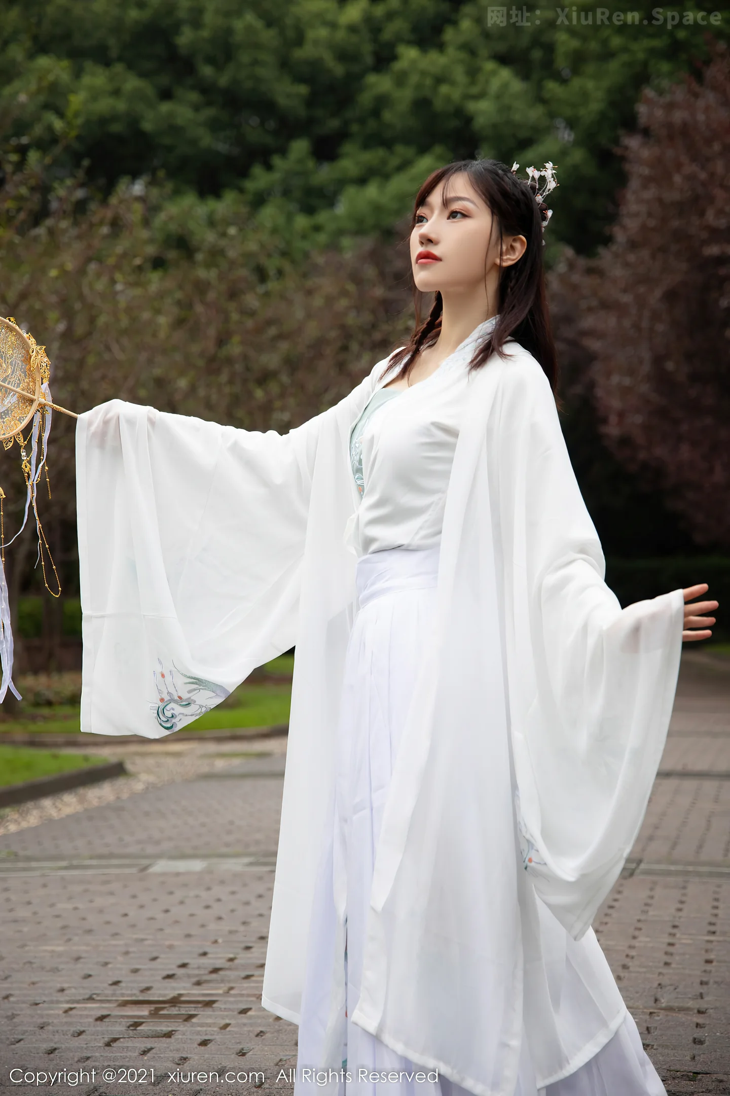 图片[2]-[XiuRen秀人网]VOL.4344 模特西门小玉古装服饰主题私房半脱白色长衫秀凹凸身材诱惑写真53P-秀人网官方网站